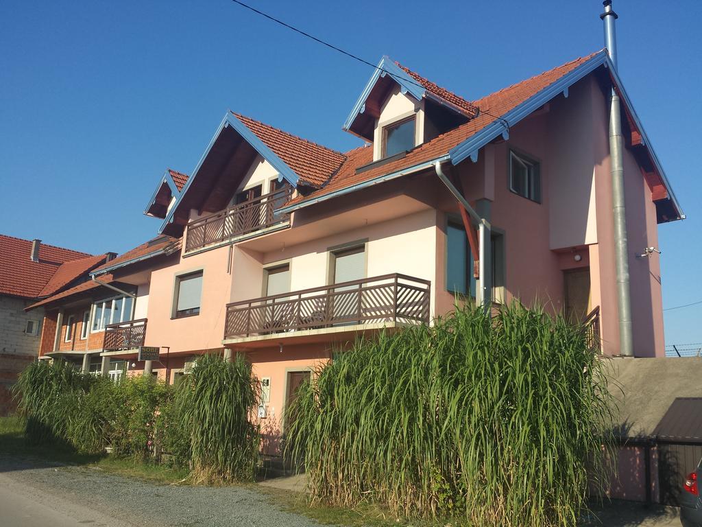 Dubrave Gornje Sobe Rooms Amira المظهر الخارجي الصورة